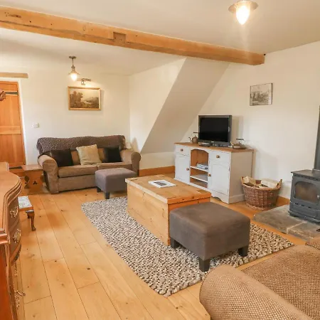 Old Hall Byre 펜션